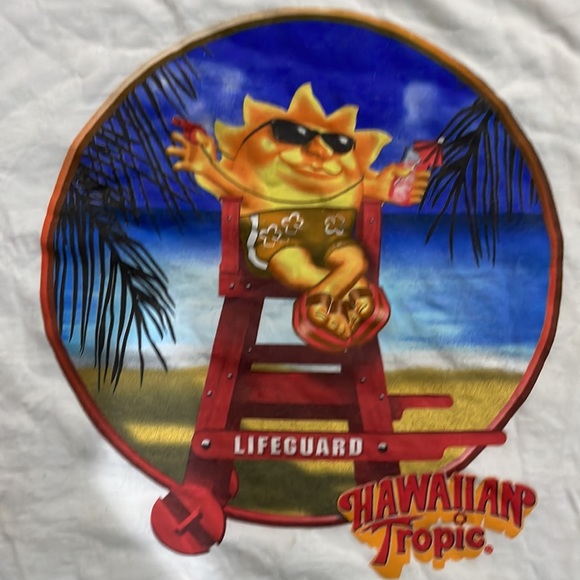 Hawaiian Tropic Graphic tee - Picture 4 of 5
